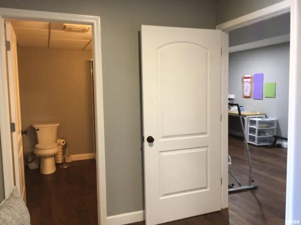 $329,000 | 65 Magnolia Lane, Vienna, IL 62995