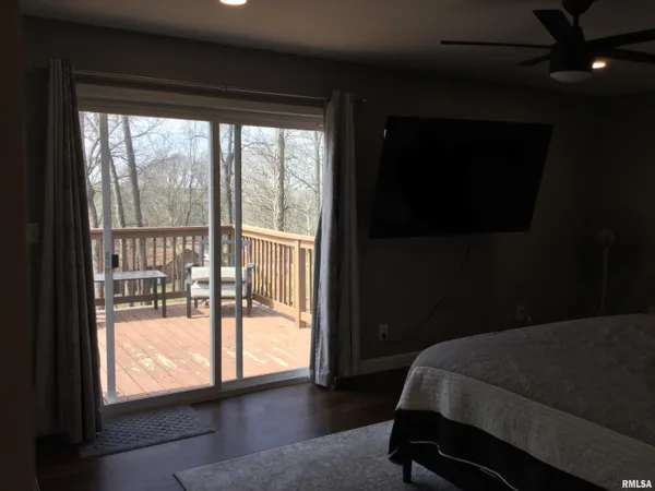 $329,000 | 65 Magnolia Lane, Vienna, IL 62995