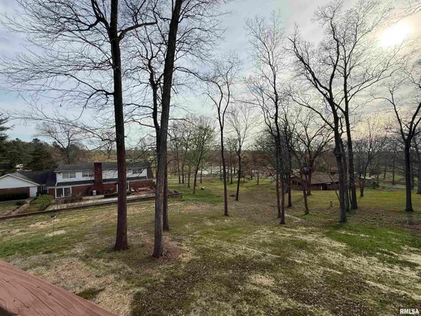 $329,000 | 65 Magnolia Lane, Vienna, IL 62995