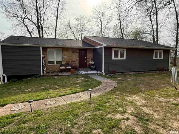 $329,000 | 65 Magnolia Lane, Vienna, IL 62995