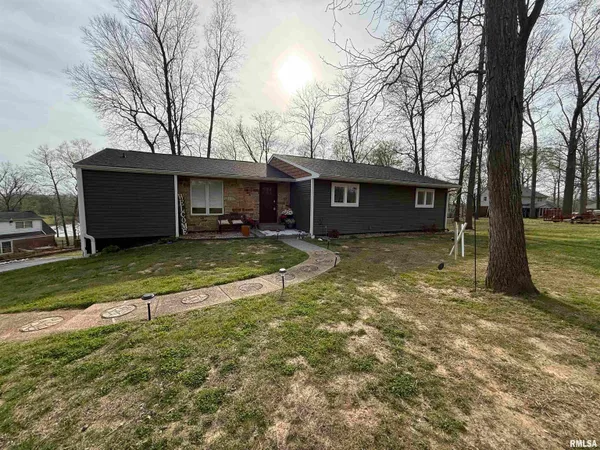 $329,000 | 65 Magnolia Lane, Vienna, IL 62995