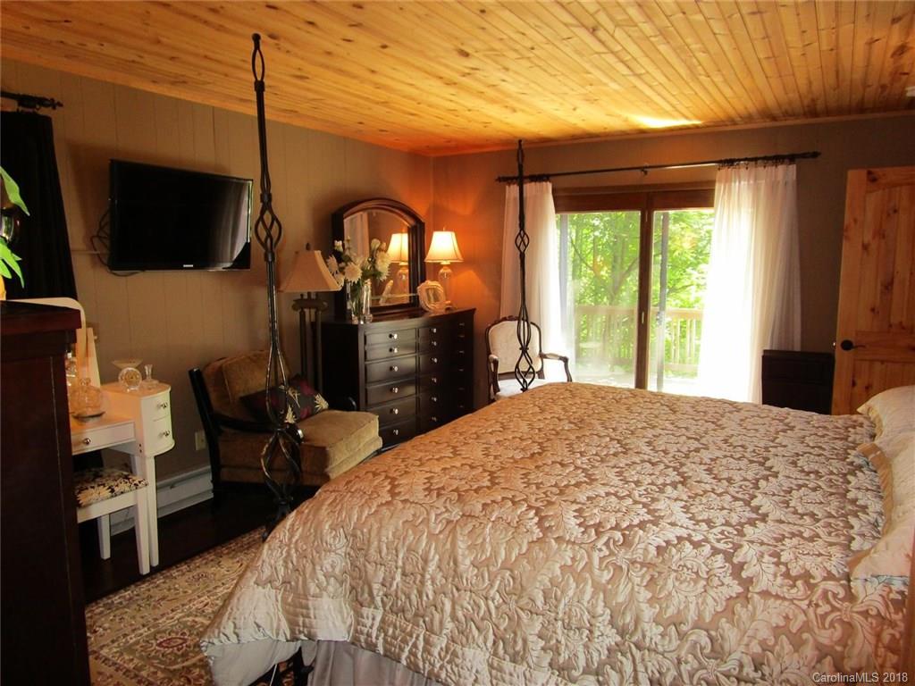 197 Gardenside Road, Unit 15 Mars Hill, NC 28754 - Photo 9 of 32 Gallery Image 9