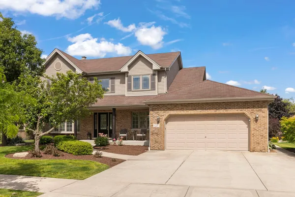 $749,900 | 1237 Chatham Drive, Lemont, IL 60439