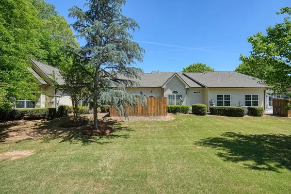 $320,000 | 3704 Abbott Court Southwest, Unit 10, Powder Springs, GA 30127