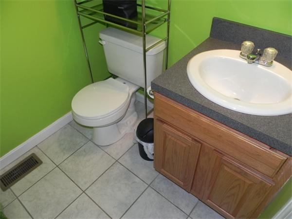 536 Cutler Road Barre, MA 01005 - Photo 20 of 24 a bathroom with a toilet and a sink