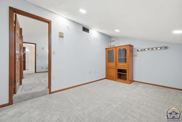 $389,900 | 7600 Southwest Oxfordshire Road, Topeka, KS 66614