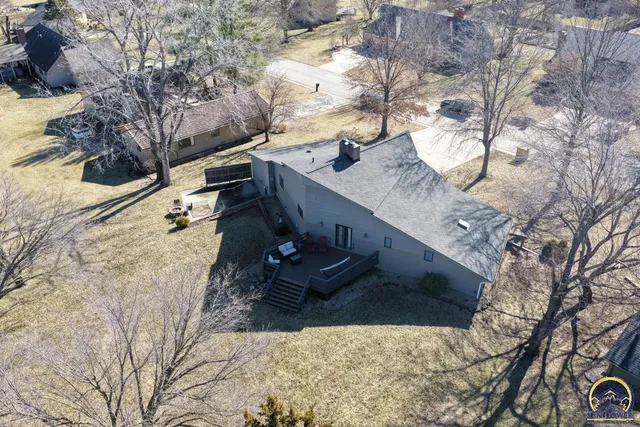 $389,900 | 7600 Southwest Oxfordshire Road, Topeka, KS 66614