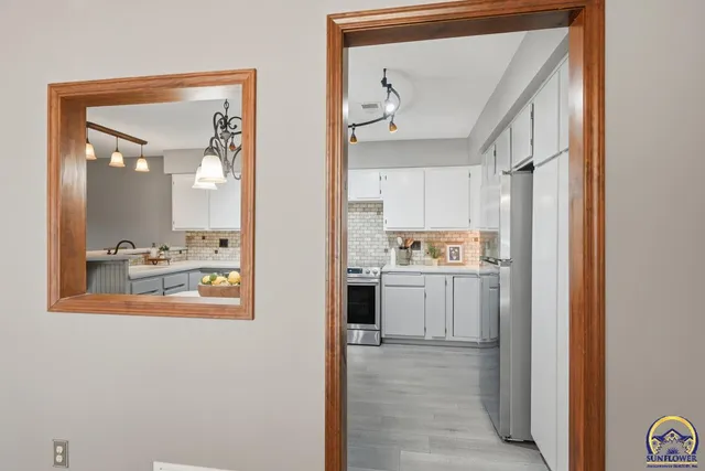 $389,900 | 7600 Southwest Oxfordshire Road, Topeka, KS 66614