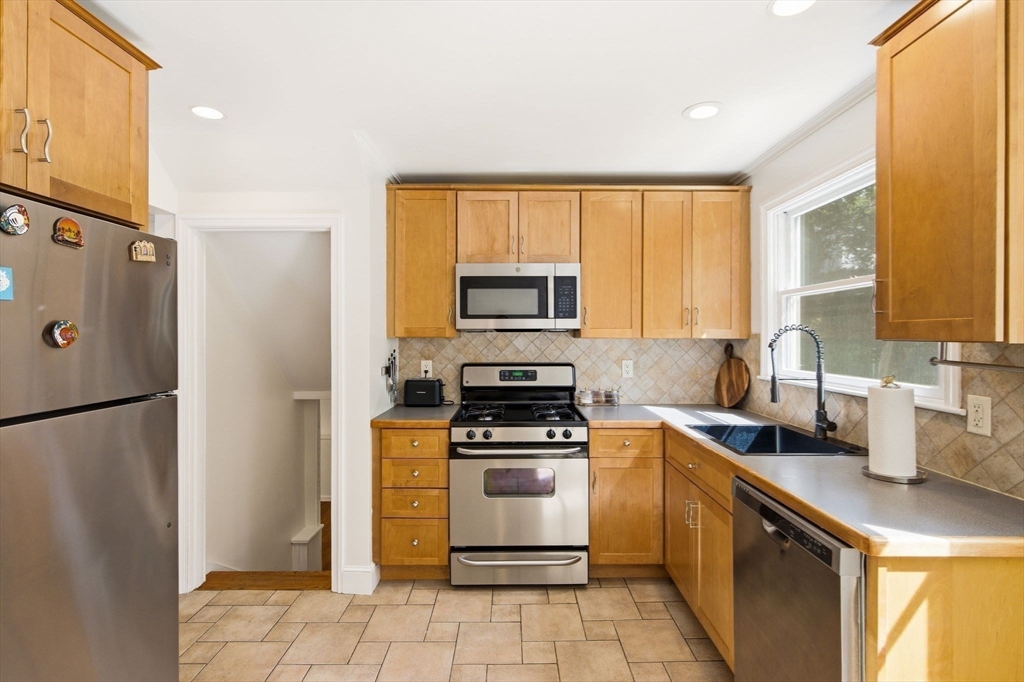 210 Nashua Road Billerica, MA 01862 - Photo 12 of 42