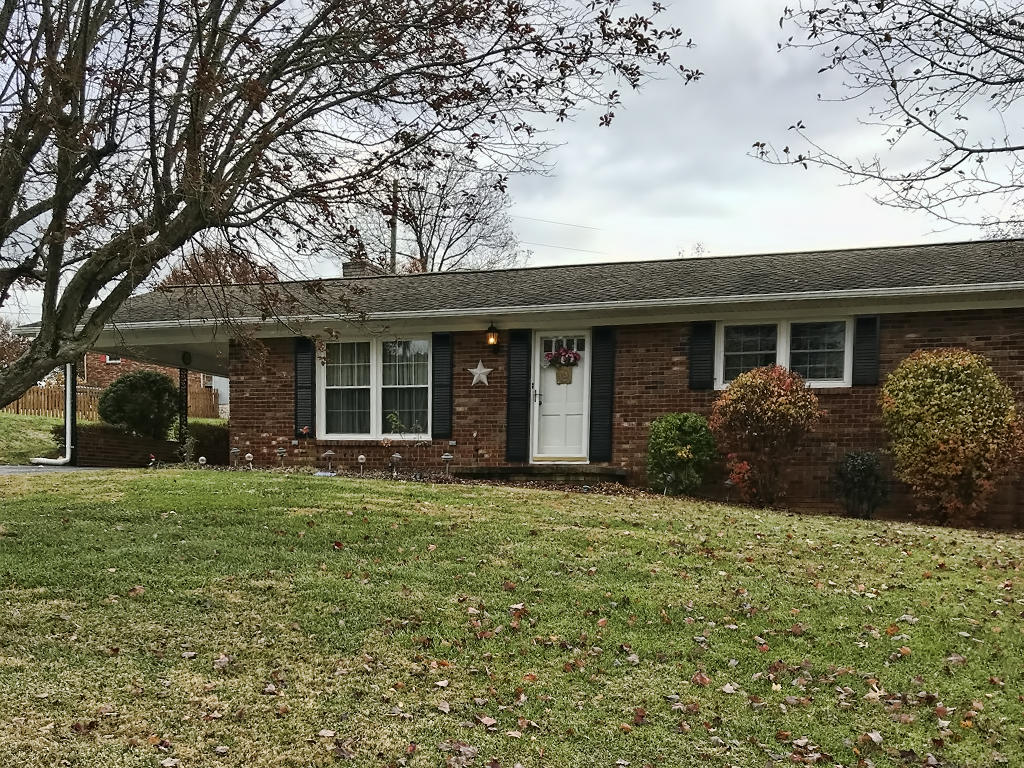 404 Montezuma Road Kingsport, TN 37664 - Photo 1 of 23 01