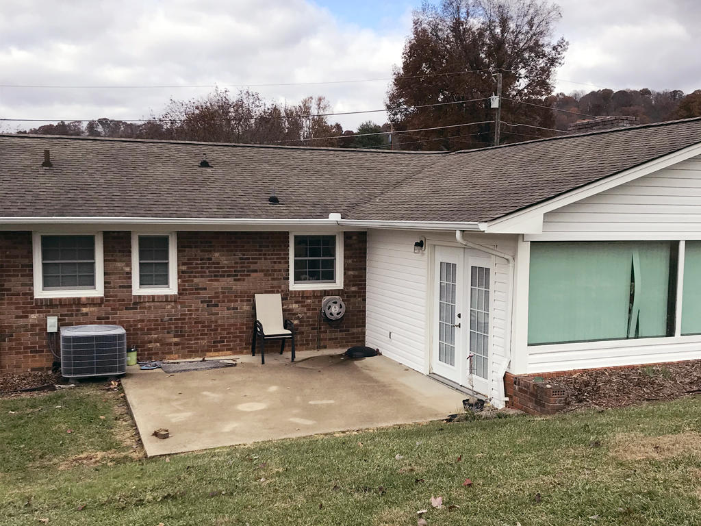 404 Montezuma Road Kingsport, TN 37664 - Photo 5 of 23 05