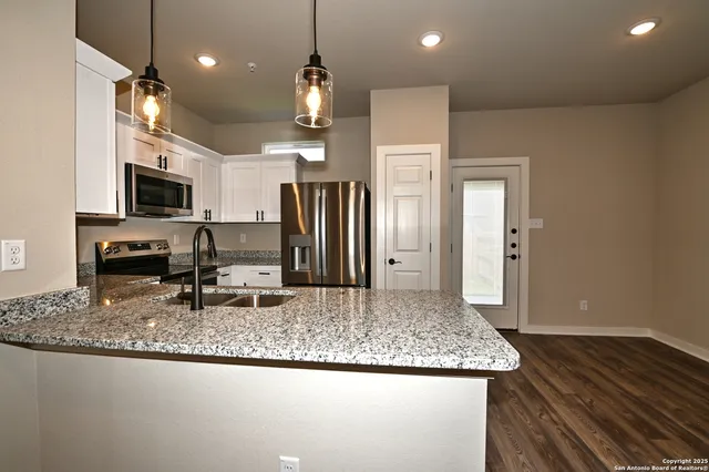 $1,600 | 11323 Clearmine, Unit 104, San Antonio, TX 78224