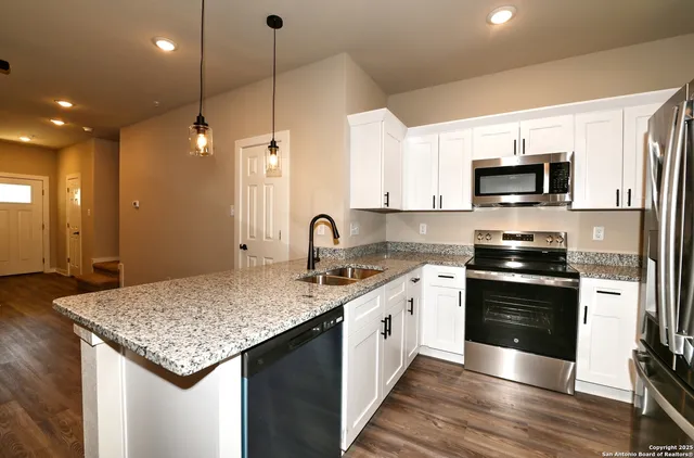 $1,600 | 11323 Clearmine, Unit 104, San Antonio, TX 78224