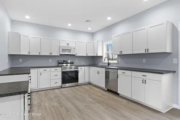 $360,000 | 102 Eagle View, Long Pond, PA 18334