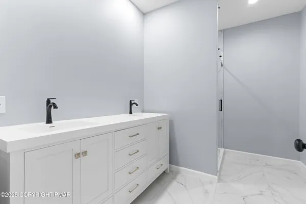 $360,000 | 102 Eagle View, Long Pond, PA 18334