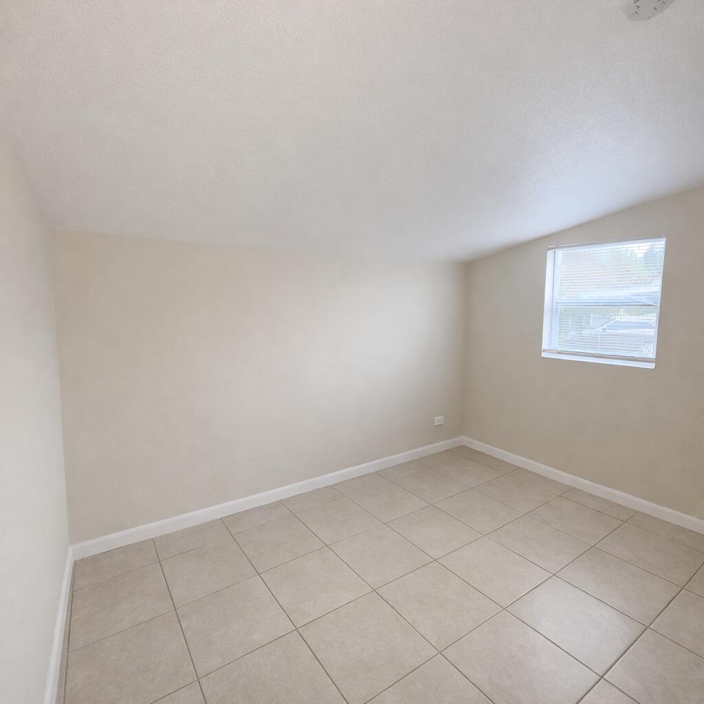 1520 West 11th Street Riviera Beach, FL 33404 - Photo 3 of 11 7b37a487-f202-445d-9d4c-78b7dfaeae78