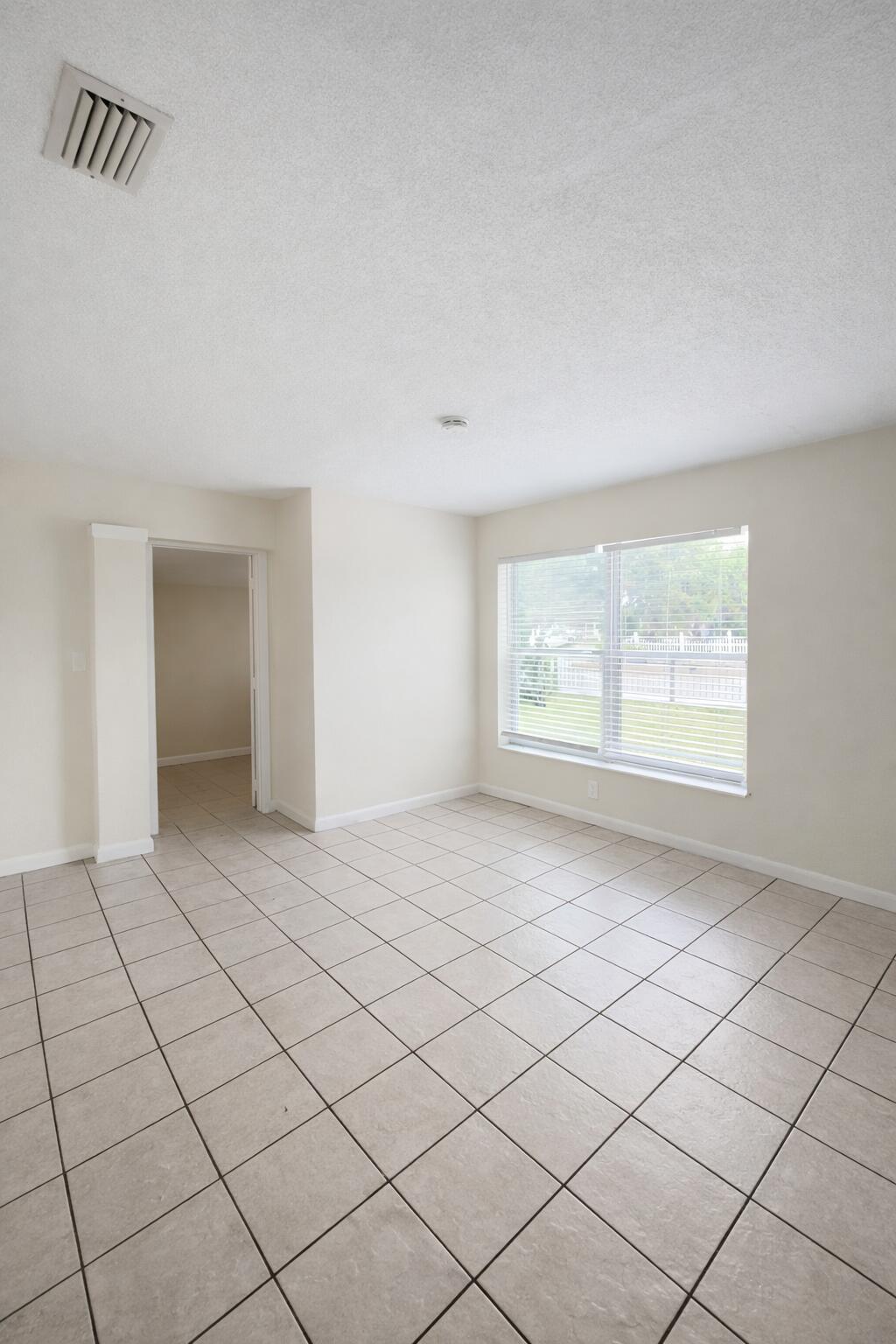 1520 West 11th Street Riviera Beach, FL 33404 - Photo 9 of 11 0de60a77-7af8-44a6-babf-6e65b2d7e903