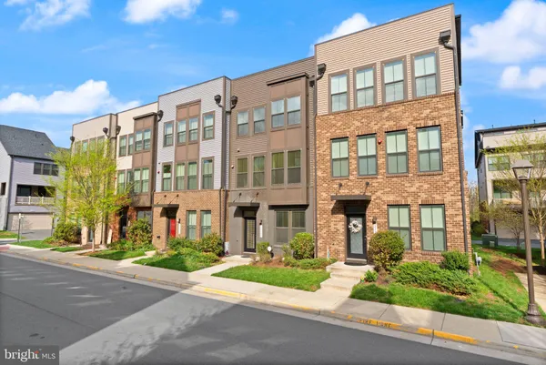 $834,990 | 22308 Seabring Terrace, Ashburn, VA 20148