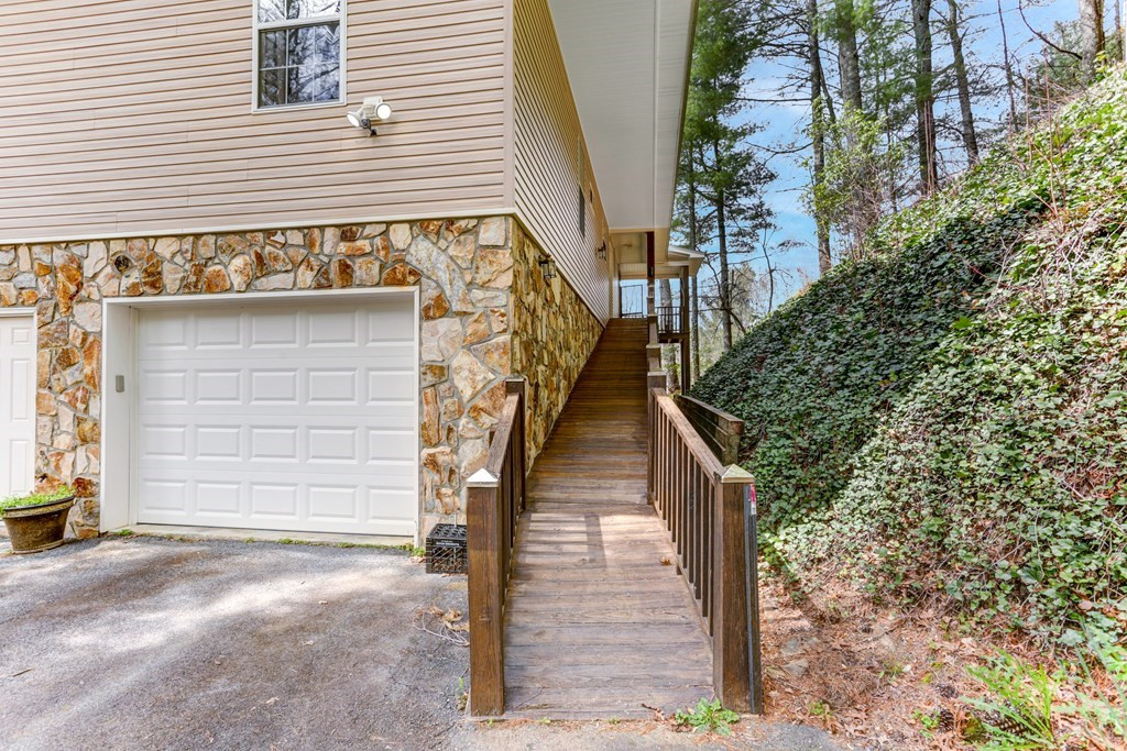 4115 Twiggs Road Blairsville, GA 30512 - Photo 34 of 40 Gallery Image 34
