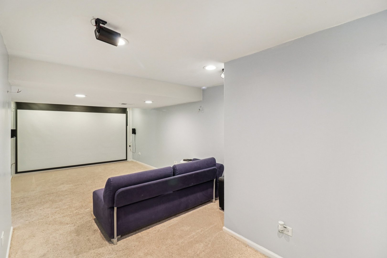 2931 Greenleaf Avenue Wilmette, IL 60091 - Photo 17 of 44 a room with a couch and a couch