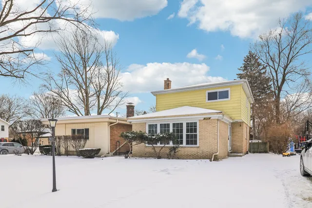 $599,990 | 2931 Greenleaf Avenue, Wilmette, IL 60091