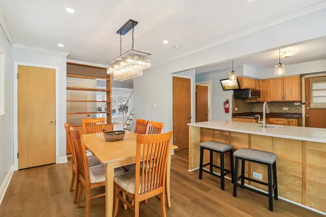 $599,990 | 2931 Greenleaf Avenue, Wilmette, IL 60091