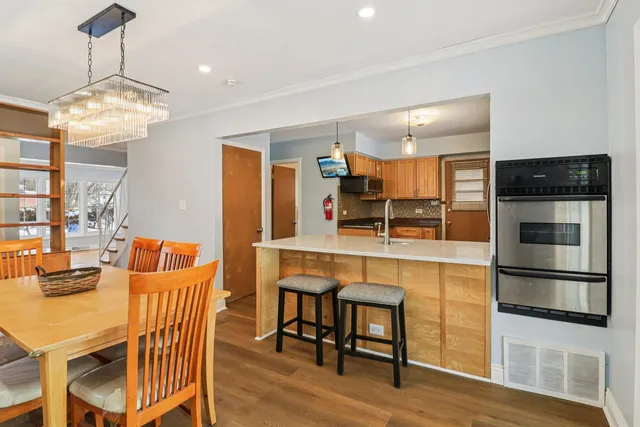 $599,990 | 2931 Greenleaf Avenue, Wilmette, IL 60091