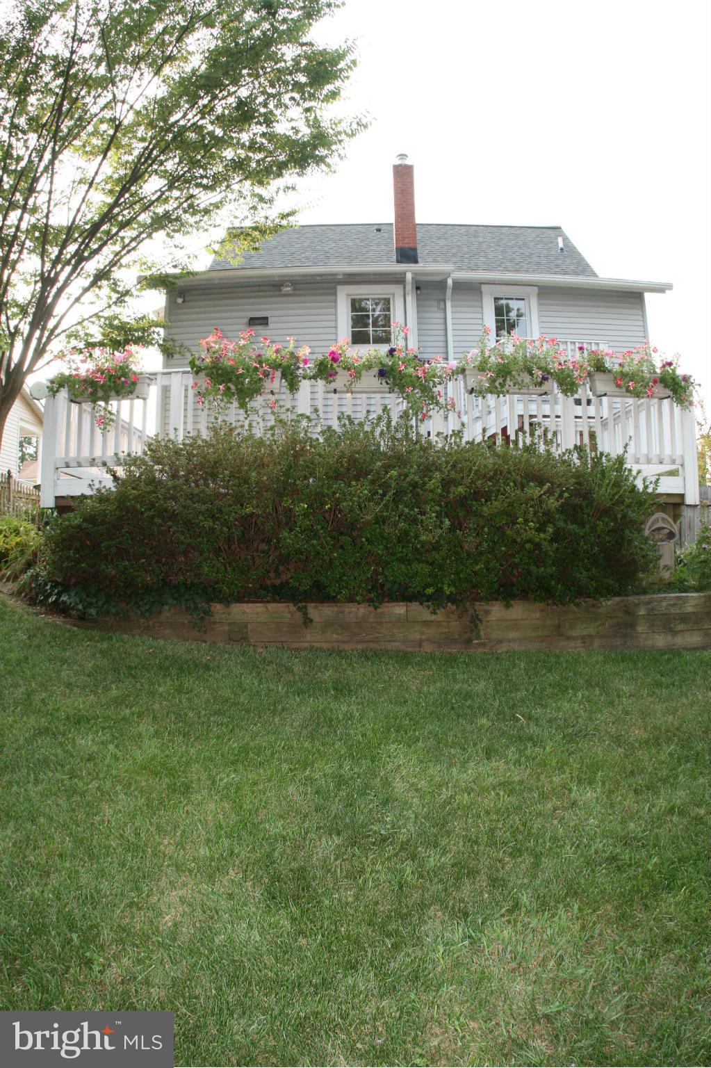 23 Edmondson Ridge Road Catonsville, MD 21228 - Photo 16 of 18 a view of a garden