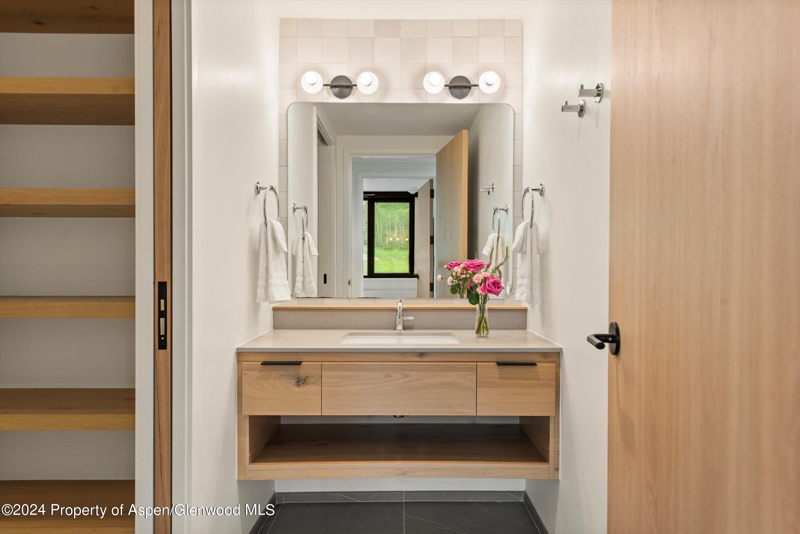 119 Wood Road, Unit 608 Snowmass Village, CO 81615 - Photo 9 of 28 Guest Bathroom