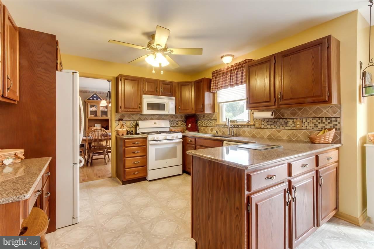 2957 Ridings Way York, PA 17408 - Photo 8 of 32 Gallery Image 8