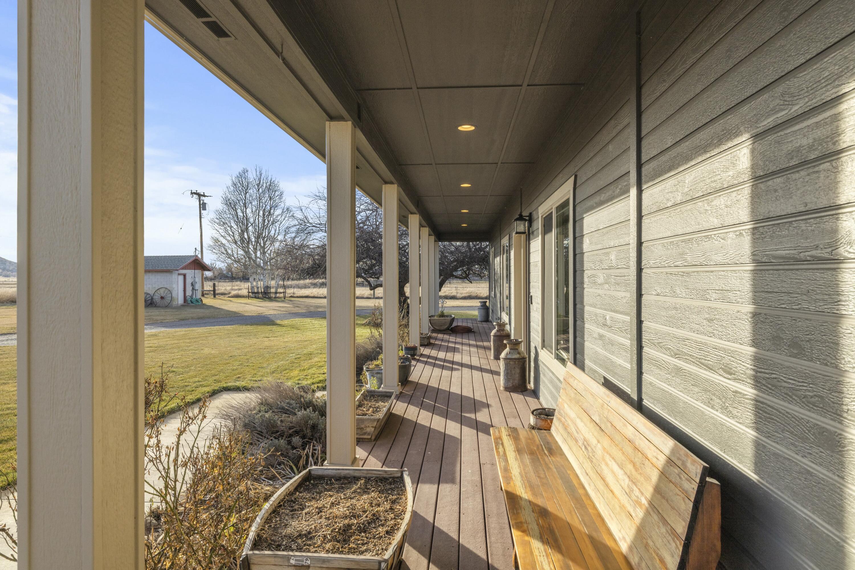 11251 Crystal Springs Road Klamath Falls, OR 97603 - Photo 40 of 64 front deck