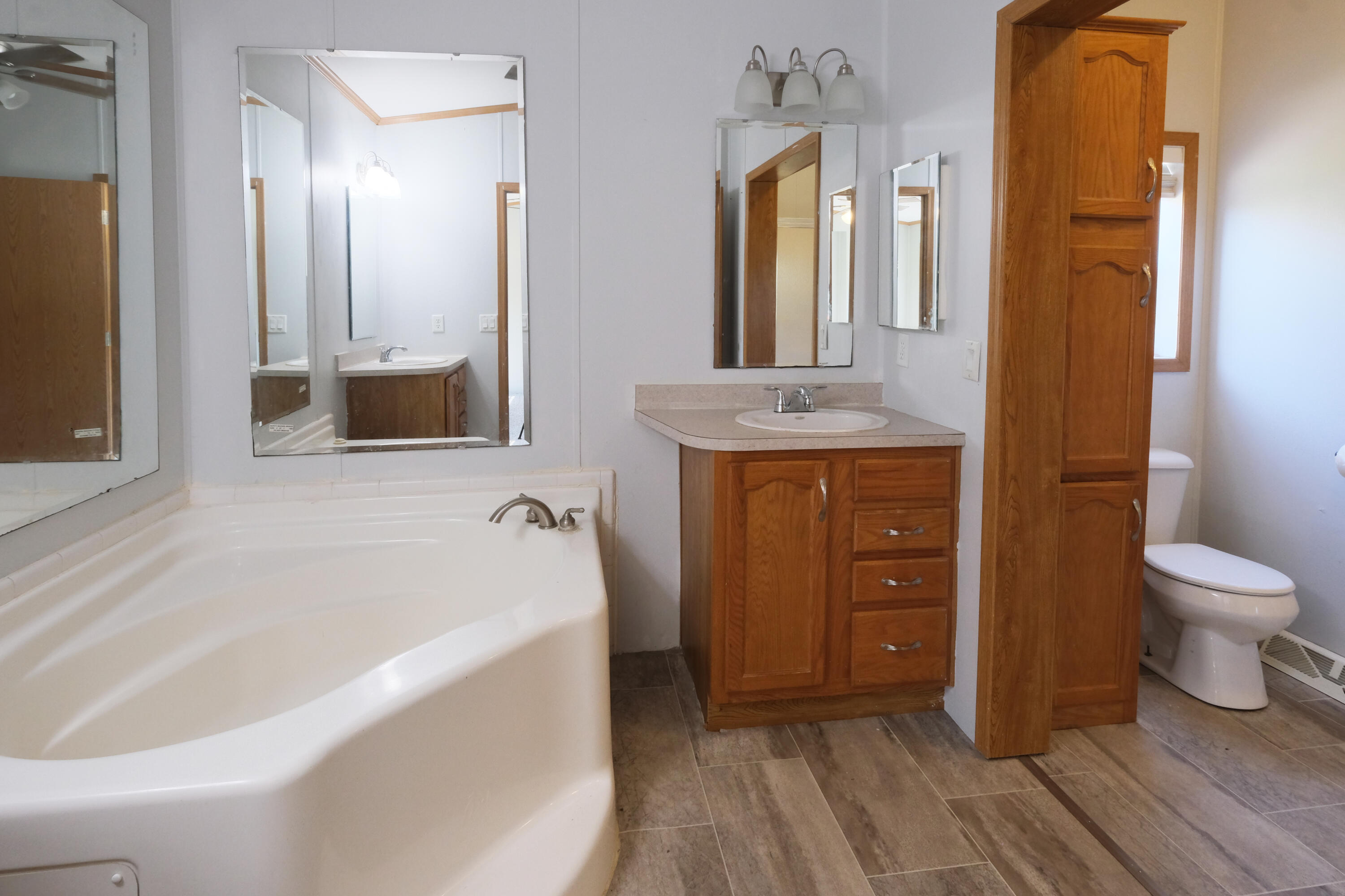 714 Cook Road Carmel, ME 04419 - Photo 21 of 33 MasterBath2_DSCF0130