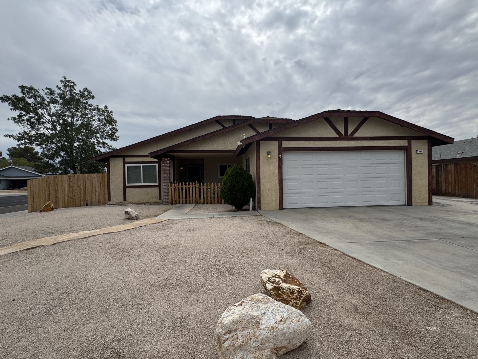 500 South Appaloosa Street Ridgecrest, CA 93555 - Photo 1 of 22 Gallery Image 1