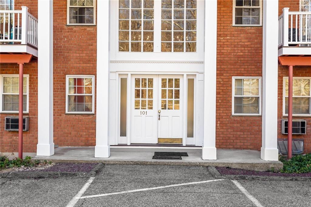 101 Nottingham Road, Unit C, Bedford Hills, NY 10507 Compass