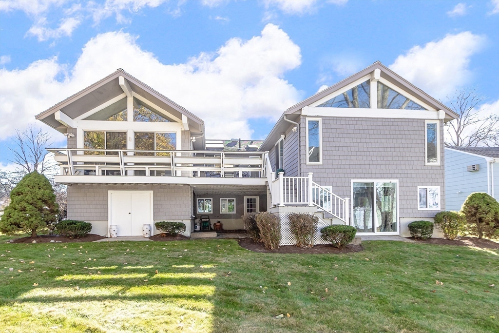 76 Noanett Road Needham, MA 02494 - Photo 3 of 39