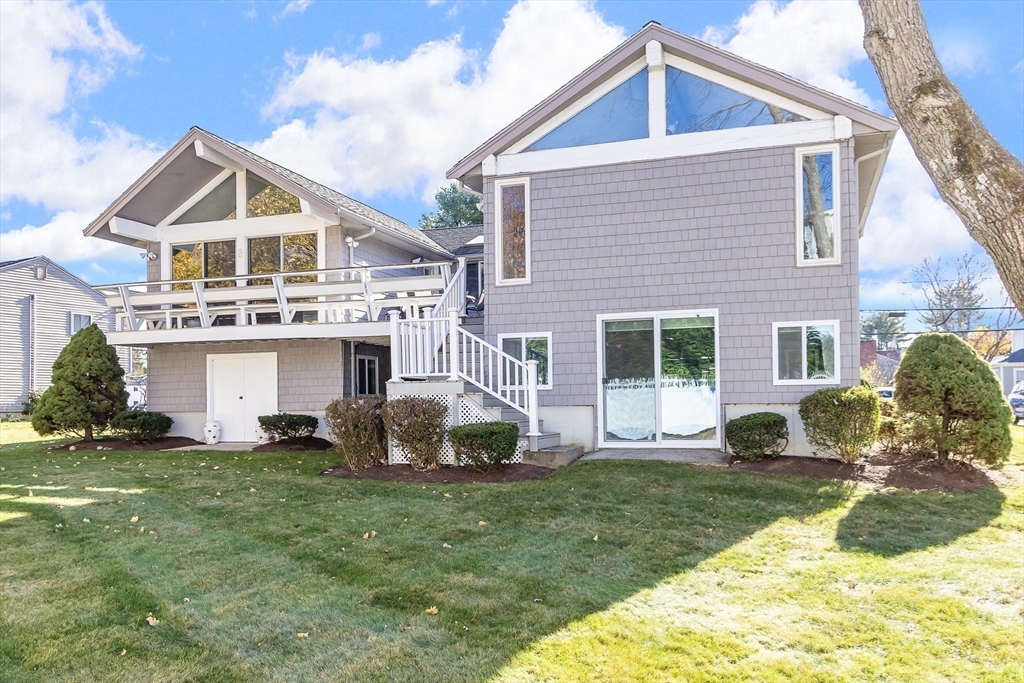 76 Noanett Road Needham, MA 02494 - Photo 4 of 39