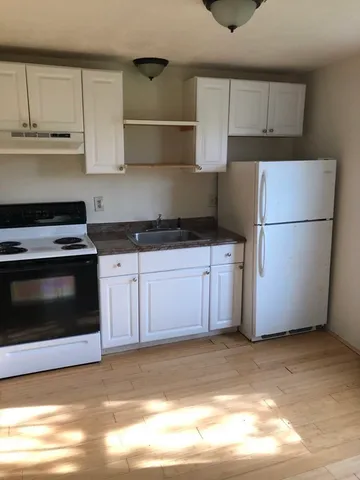 $1,900 | 357 Main Street, Unit 16, Hyannis, MA 02601