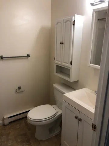 $1,900 | 357 Main Street, Unit 16, Hyannis, MA 02601