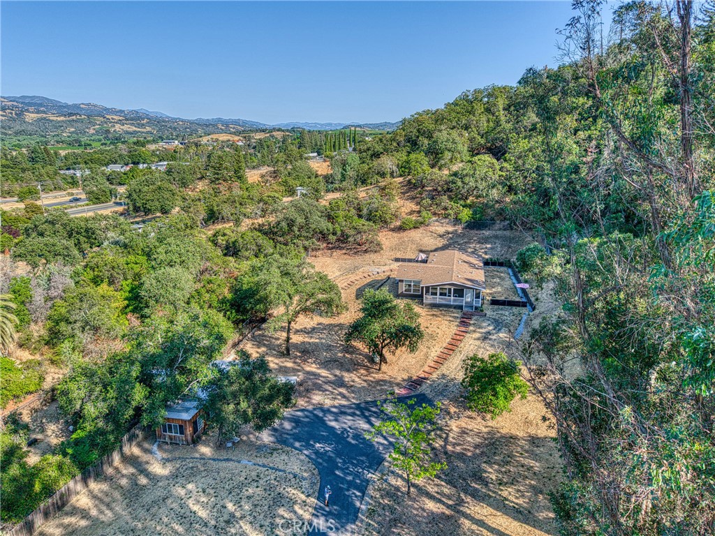 85 Hiatt Road Cloverdale, CA 95425 - Photo 4 of 42