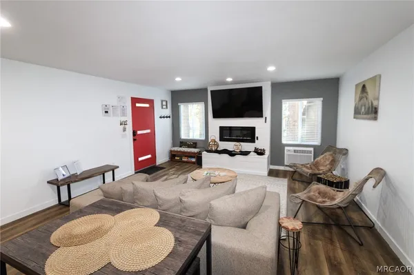 $1,750 | 374 Knight Avenue, Big Bear Lake, CA 92315