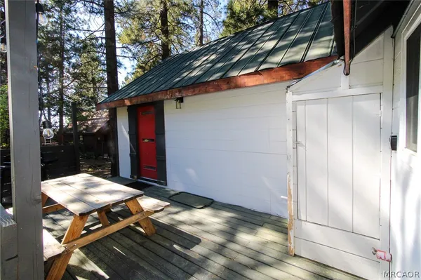 $1,750 | 374 Knight Avenue, Big Bear Lake, CA 92315