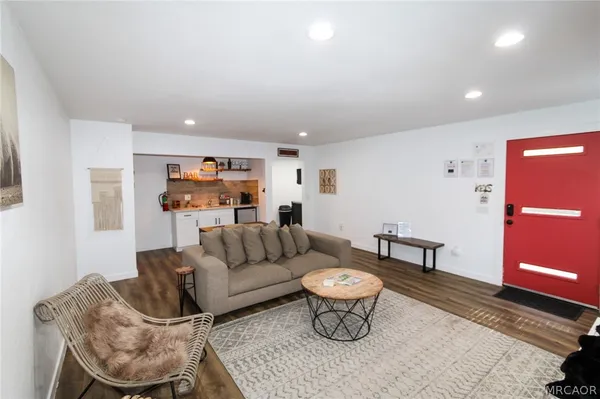 $1,750 | 374 Knight Avenue, Big Bear Lake, CA 92315