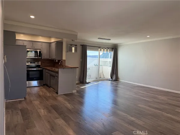 $239,000 | 10749 New Haven Street, Unit 30, Sun Valley, CA 91352
