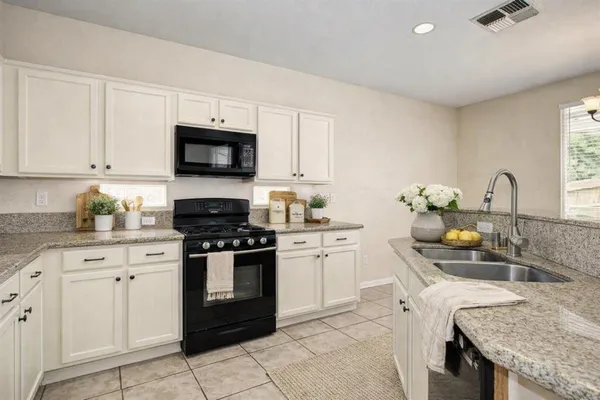 $670,000 | 5700 Gold Poppy Way, Elk Grove, CA 95757