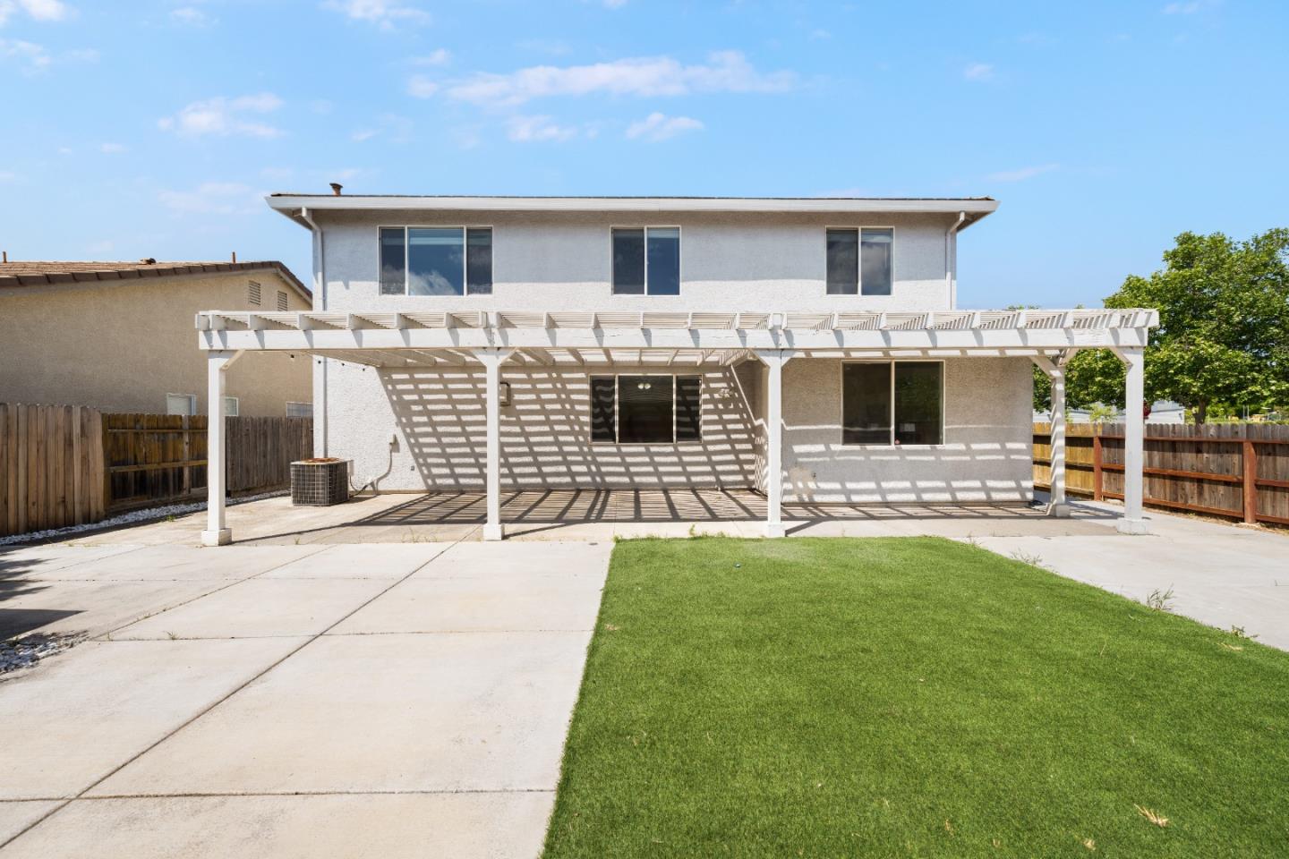 5700 Gold Poppy Way Elk Grove, CA 95757 - Photo 43 of 49 a front view of a house with yard