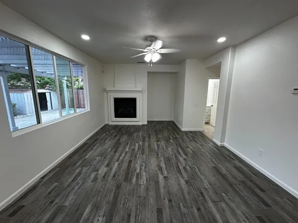 $670,000 | 5700 Gold Poppy Way, Elk Grove, CA 95757