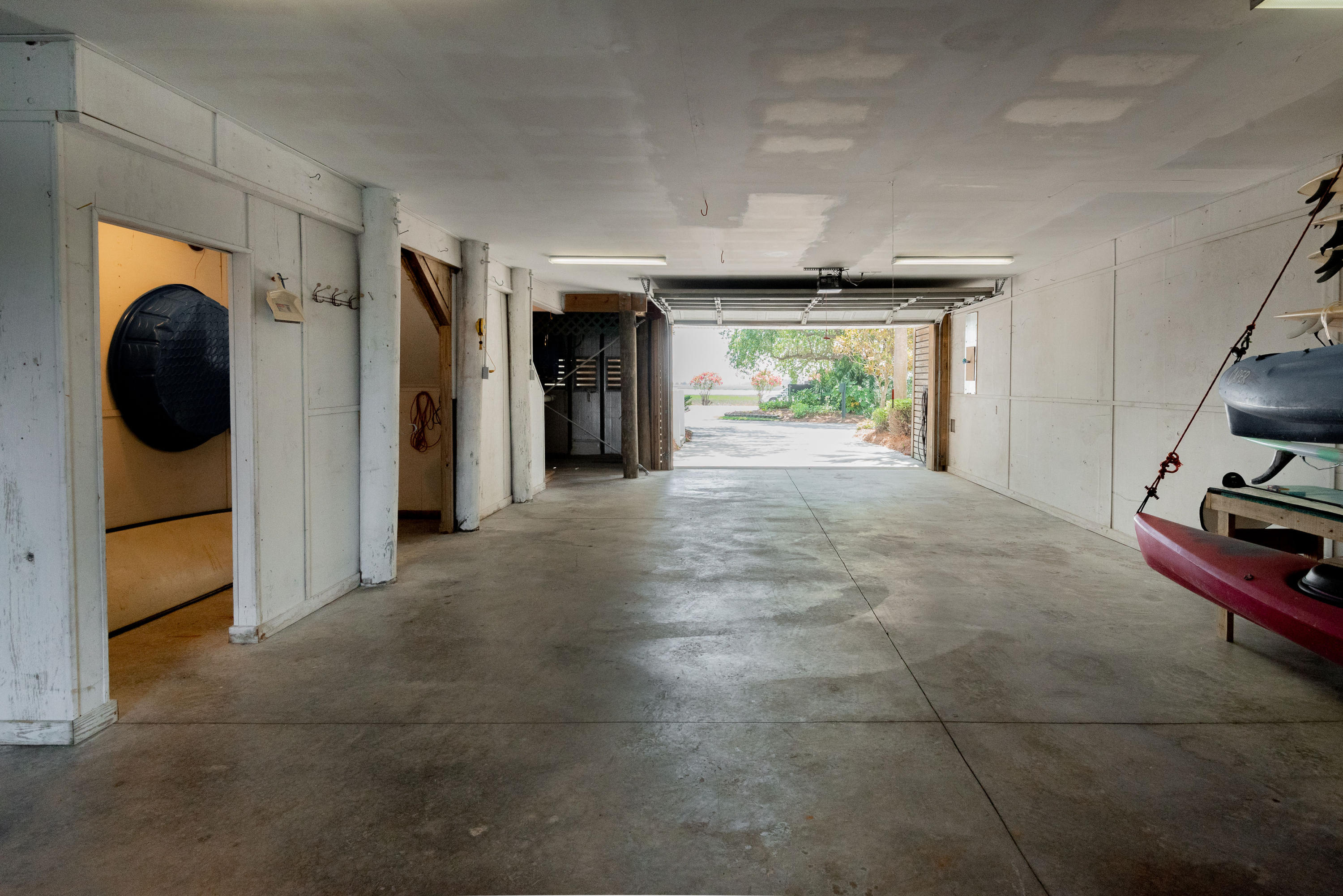 2222 Folly Road Charleston, SC 29412 - Photo 22 of 32 Garage
