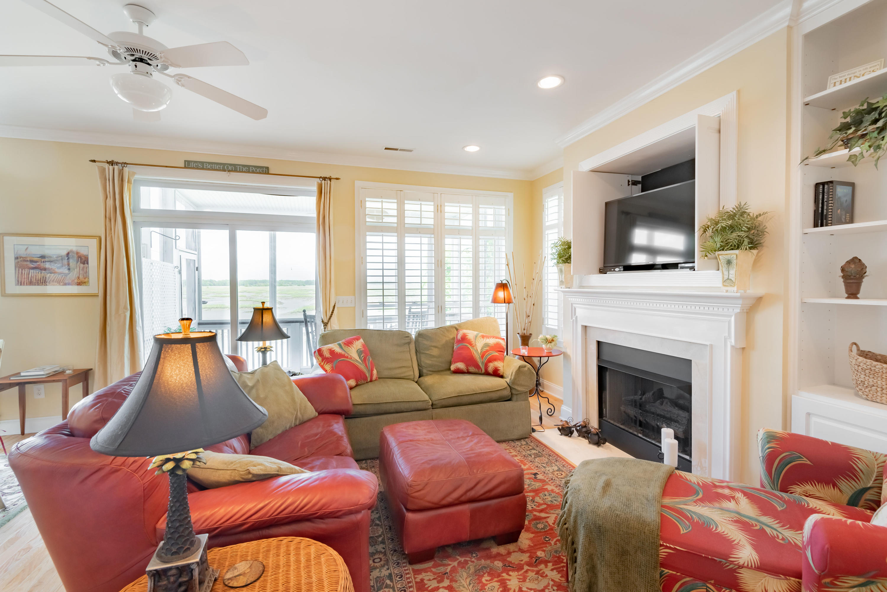 2222 Folly Road Charleston, SC 29412 - Photo 7 of 32 Living Room