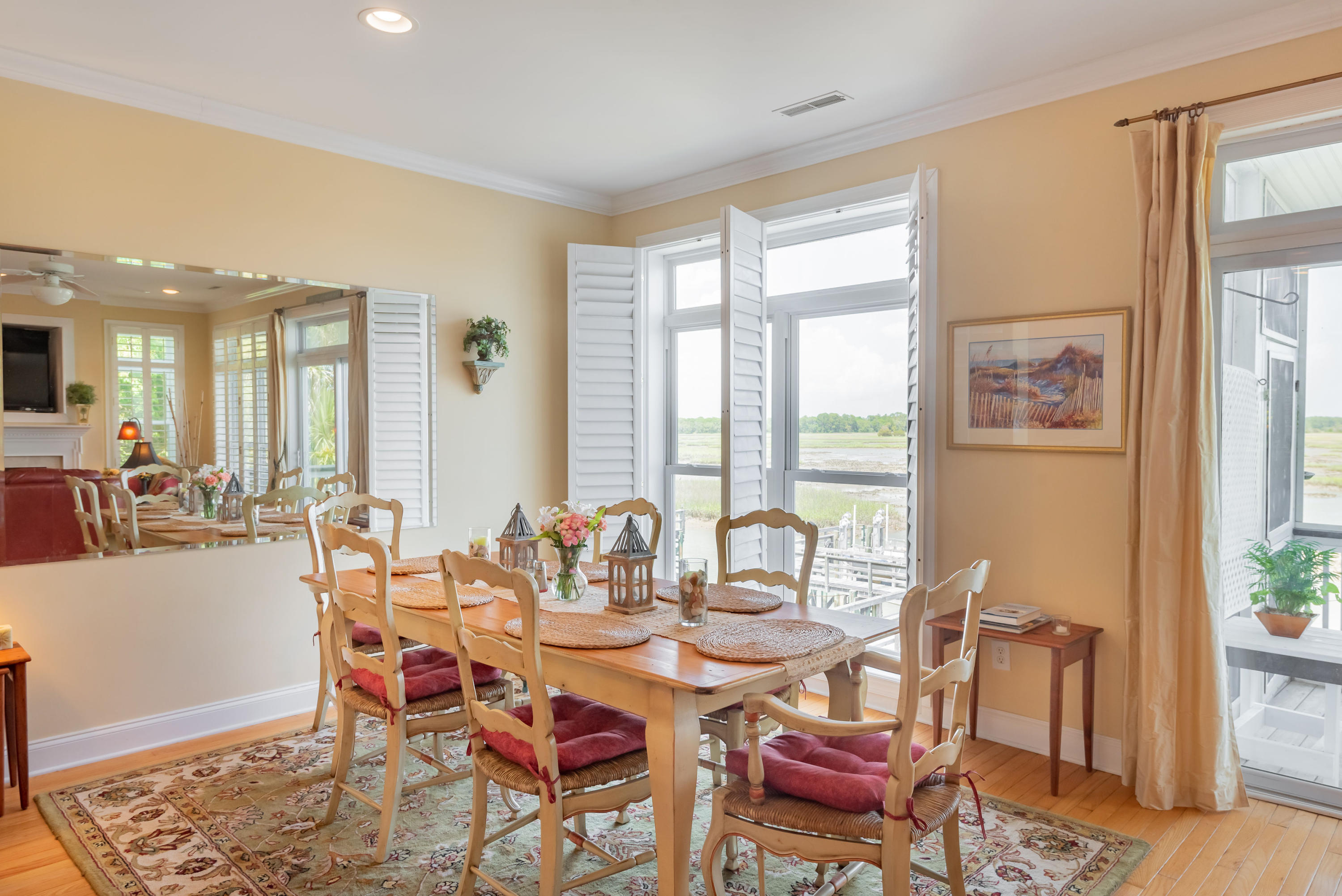 2222 Folly Road Charleston, SC 29412 - Photo 9 of 32 Dining;