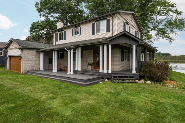 $750,000 | 4405 Shoreview Lane, Whitmore Lake, MI 48189